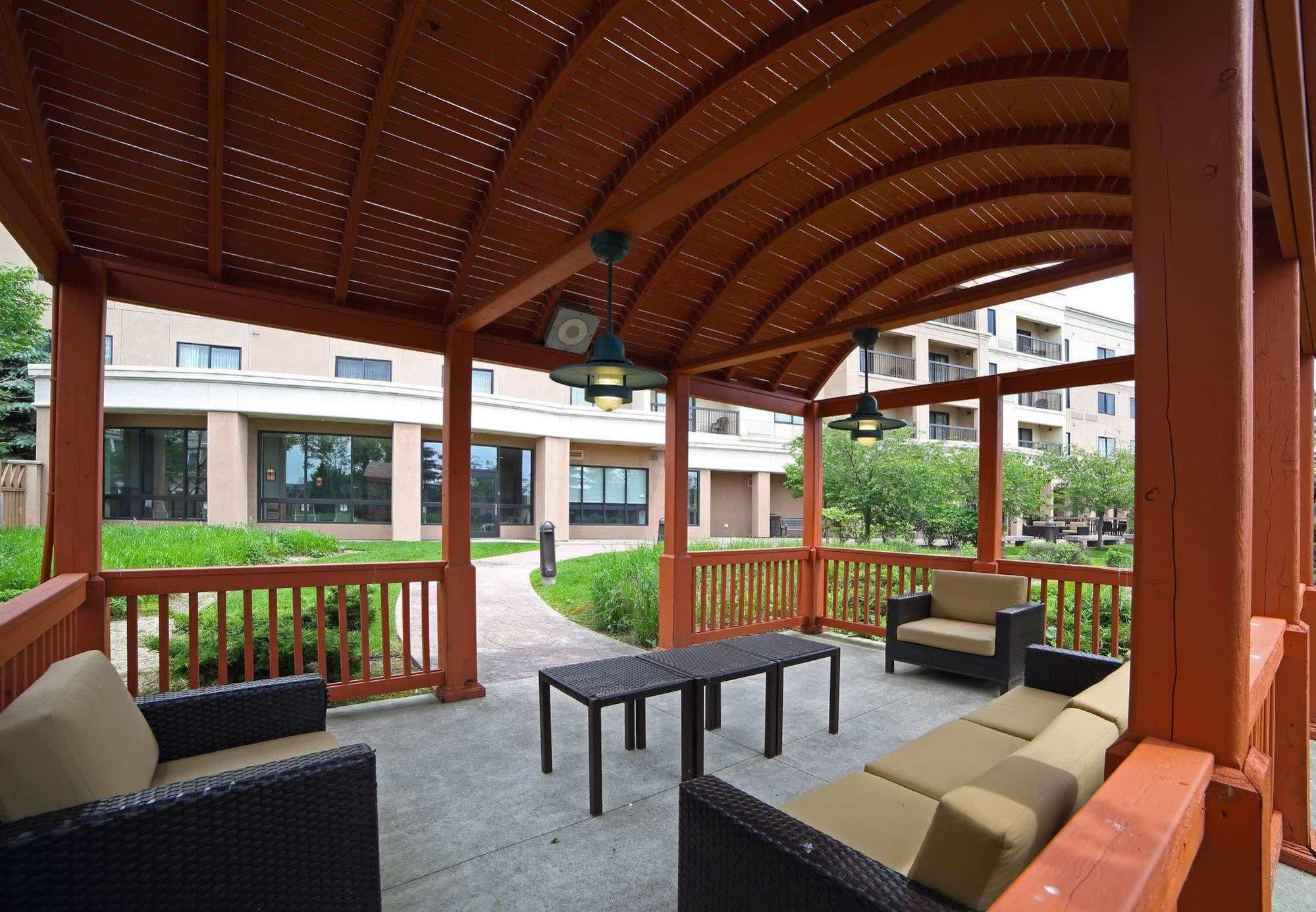 Courtyard By Marriott Mississauga-Airport Corporate Centre West Hotell Exteriör bild